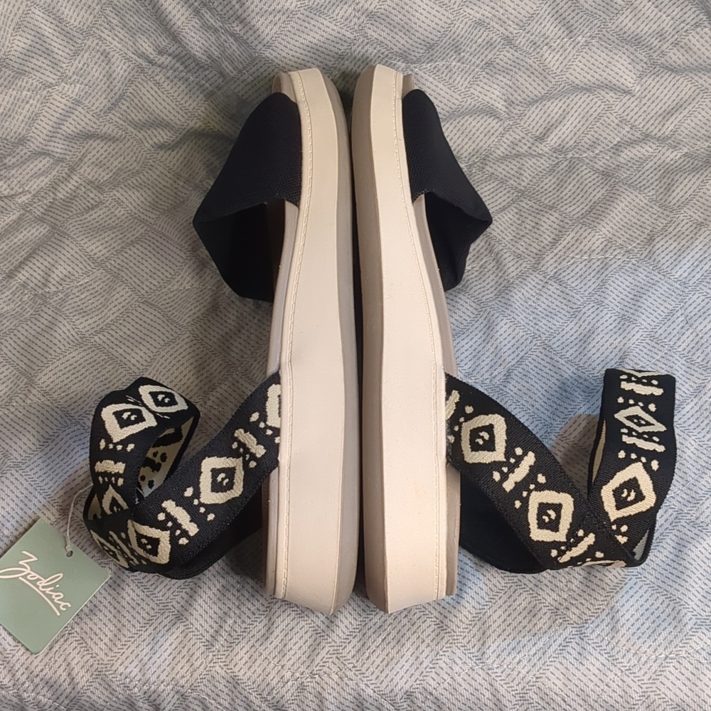 Nordstrom Black and Cream Strap Sandals with Patterned Ankle Band - Picture 9 of 16